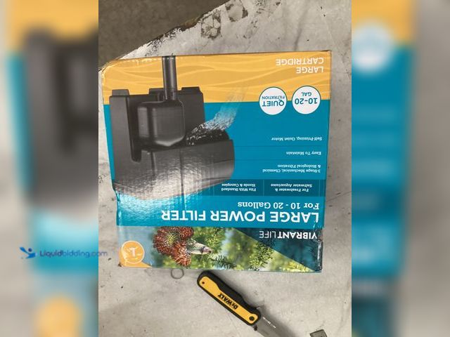 Lot 49-5542753 - Vibrant Life Large Power Filter with Cartridge for 10- to 20-Gallon Fish Aquariums Unused