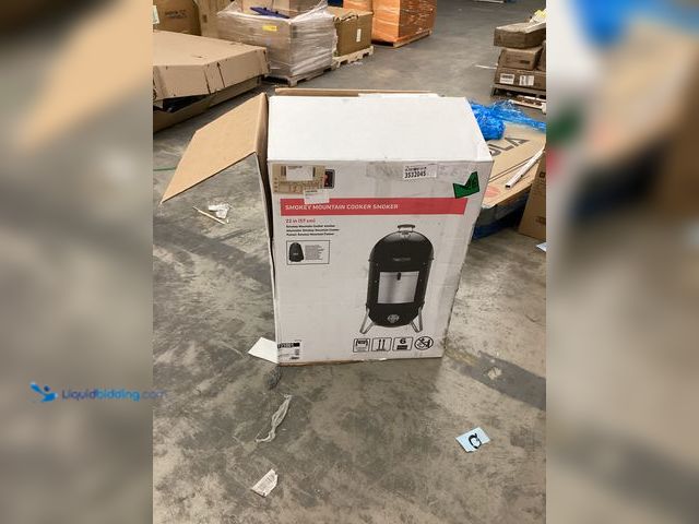 Lot 49-3532045 - Weber Smokey Mountain Cooker Smoker 22 in Item is unused.