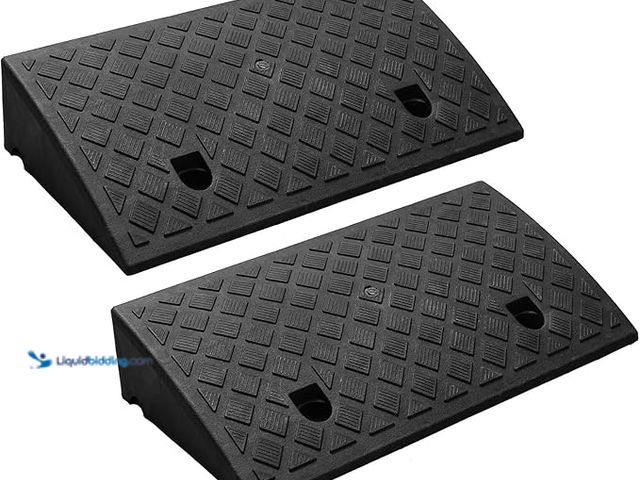 Lot 49-3600311 - Portable Lightweight Plastic Curb Ramps 2PCS, Heavy Duty Plastic Threshold Ramp Set for Driveway, Lo...