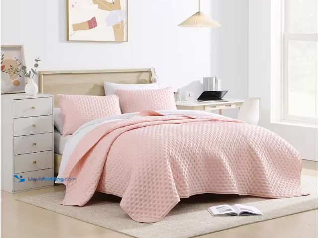 Lot 49-1515816 - swift home All-Season 3-Piece Rose Blush Solid Color Debossed Flower Microfiber Full/Queen Quilt Set...