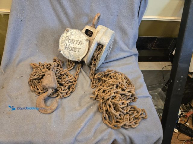 Lot 49-1805584 - 1 COFFING   1 TON CAPACITY CHAIN FALL HOIST.  TESTED  WORKING