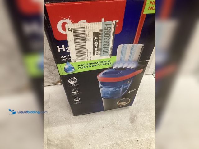 Lot 49-5483537 - O-Cedar H2prO Microfiber Flat Mop System. Model # 175765. Unused