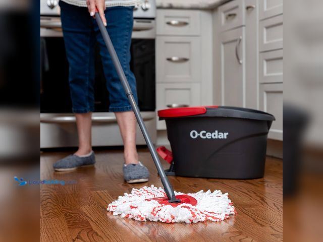 Lot 49-5453173 - O-Cedar EasyWring Deep Clean Microfiber Spin Mop w/ Bucket System. [Model # 174713] Used. Dusty Buck...