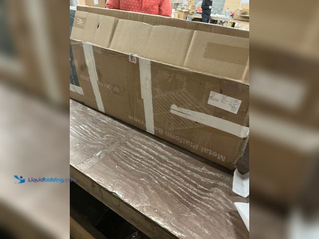 Lot 49-5487619 - Metal Platform Bedframe (queen) (hardware not included) (scuffs and scratches) (parts and repair)