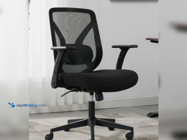 Lot 49-5542431 - True Innovations, Mesh Office Desk Task Chair | Black, Unused with hardware