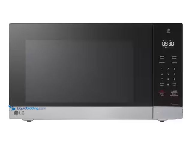 Lot 49-3614602 - LG NeoChef 1.5 cu. ft. 1100-Watt Countertop Microwave in Stainless Steel with Smart Inverter (NOTE: ...