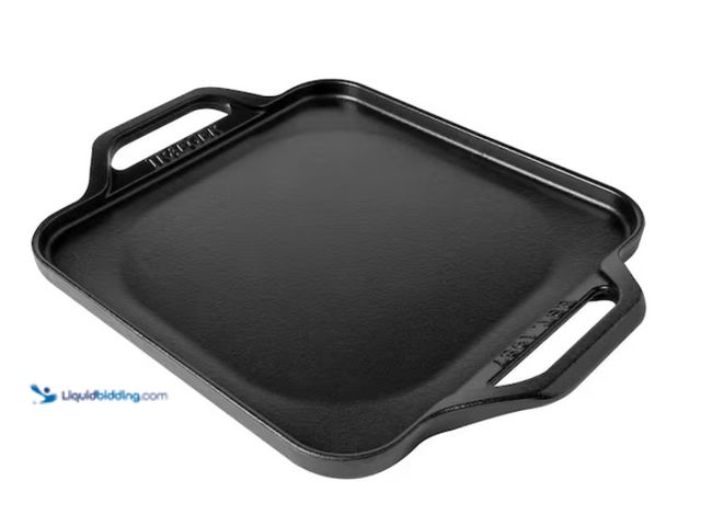 Lot 49-1574424 - Traeger Induction Cast Iron Skillet, Designed for optimal use with Traeger Induction Cooktop, Model ...