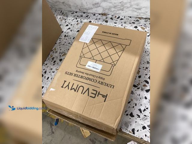 Lot 49-5460531 - Twin Comforter Set in a Bag HBJT-BEG-T Item is unused.