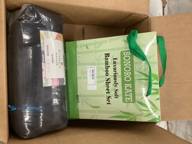 Lot 49-5545752 - Sonoro Kate Bamboo Sheet Set with Polyester King Blanket, Unused