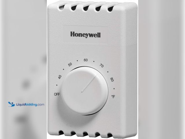 Lot 49-3527480 - Honeywell Home CT410B Manual 4 Wire Premium Baseboard/Line Volt Thermostat CT410B1017 (unable to tes...