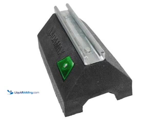 LiquidBidding - Lot 49-1593676 - Lot of (2) Adamax 0.89 ft Rooftop ...