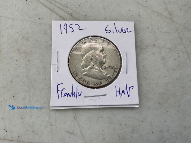 Lot 49-1505703 - 1952 FRANKLIN HALF DOLLAR COIN 90% SILVER #COINS0122