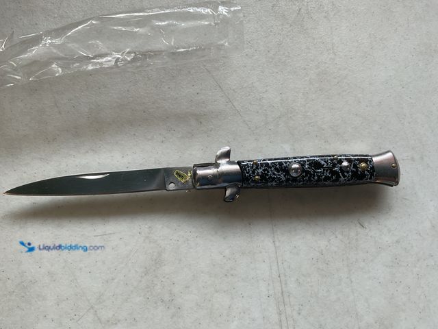 Lot 49-1977479 - Other NEW COLLECTIBLE POCKET KNIFE STAINLESS STEEL BLADE PUSH BUTTON FLIP WITH LOCK