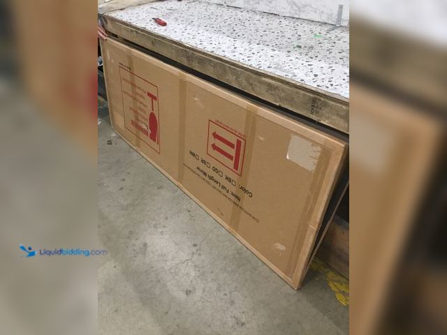 Lot 49-5478700 - Full Length Mirror (White) Item is unused