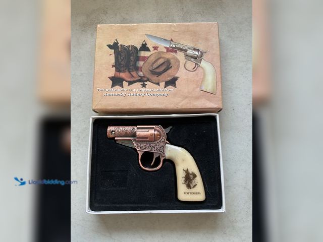Lot 49-1830532 - COLLECTIBLE KENTUCKY KUTLERY COMPANY ROY RODGERS GUN PISTOL KNIFE #COINS0219