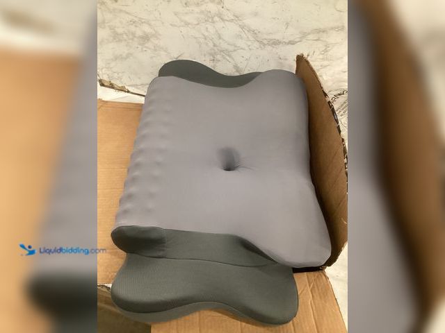 Lot 49-5551735 - Memory Foam Seat Cushion (Gray) Unused
