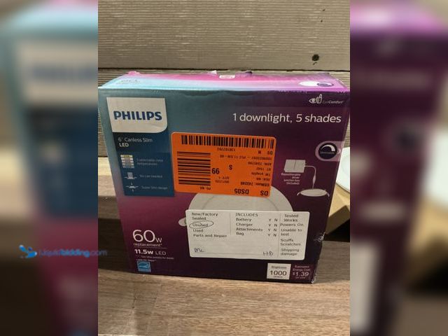 Lot 49-5413534 - Philips
LED 6 in. 60-Watt Equivalent Slim Canless Recessed Light 5CCT (1-Pack) UNUSED