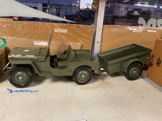 Lot 49-1810451 - COLLECTIBLE VINTAGE 1960’S G.I.JOE JEEP 7000 WITH TRAILER FOR 12 INCH G.I. JOE FIGURES