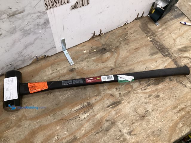 Lot 49-5448832 - Husky 10 lb. Sledgehammer with 34 in. Fiberglass Handle. Used Some scuffs/scratches