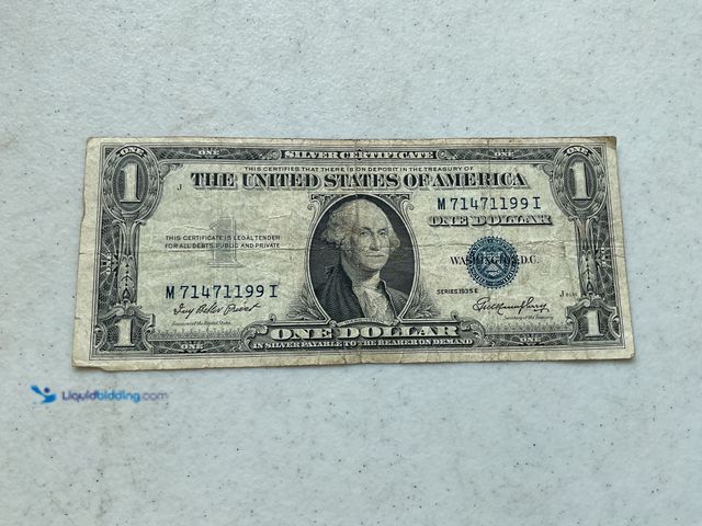 Lot 49-1804341 - 1935 E BLUE SEAL UNITED STATES ONE DOLLAR SILVER CERTIFICATE
