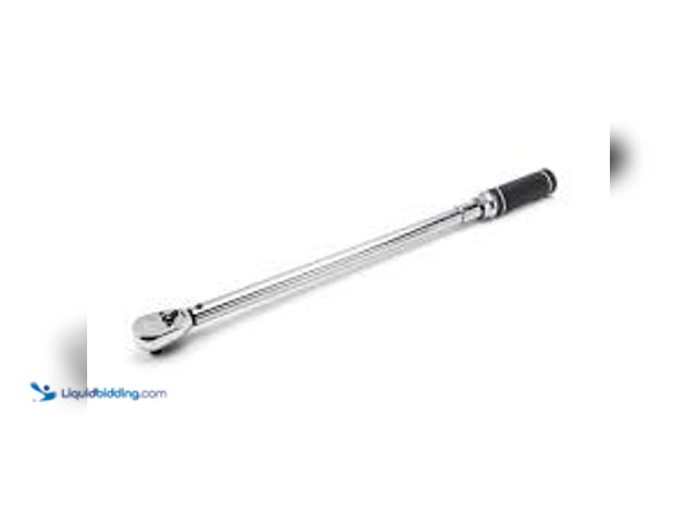 Lot 49-5415043 - Husky 50 ft./lbs. to 250 ft./lbs. 1/2 in. Drive Torque Wrench. Model # H2DTWA-03. Slightly Used