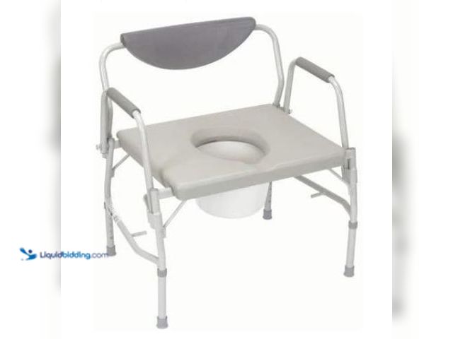 Lot 49-3432637 - Deluxe Bariatric Drop-Arm Commode 1000Lb Weight By Dynarex, Used.   Ref#CRS0209