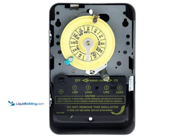 Lot 49-3528644 - T100 Series 40 Amp 24-Hour Indoor Mechanical Timer with Double Pole Single Throw Switching 120 VAC, ...