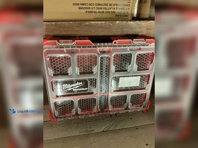 Lot 49-5449483 - Milwaukee
PACKOUT 20 in. Deep Small Parts Organizer with 6 Compartments and Quick Adjust Dividers (...