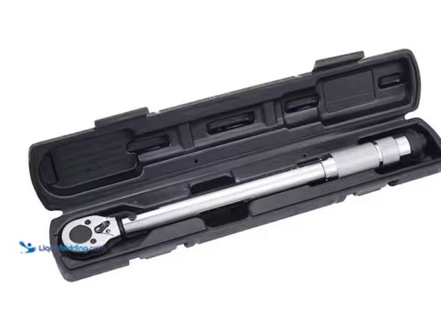 Lot 49-2026078 - Anvil 3/8 in. Drive Click Torque Wrench, Model # Anvil-UJ-11. MSRP: $17.97. Unused.  Ref#BINHD0910