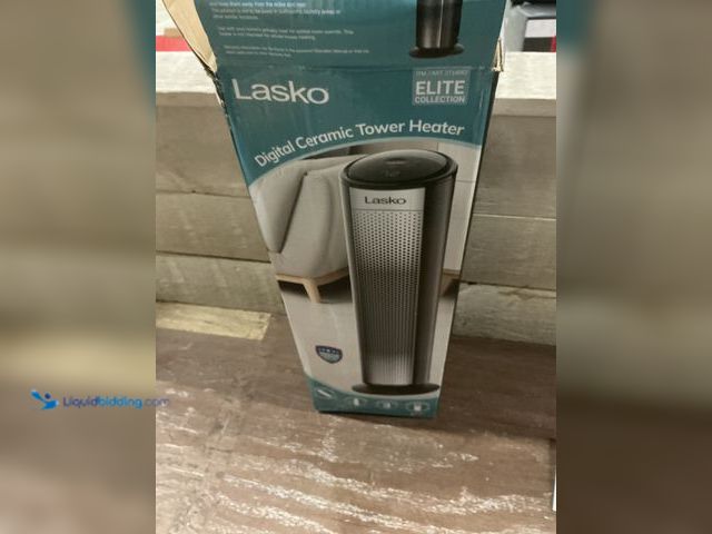 Lot 49-5484685 - Lasko 22" Digital Ceramic Tower Space Heater with Child Lock & Remote 300 sq ft (powers on) Used