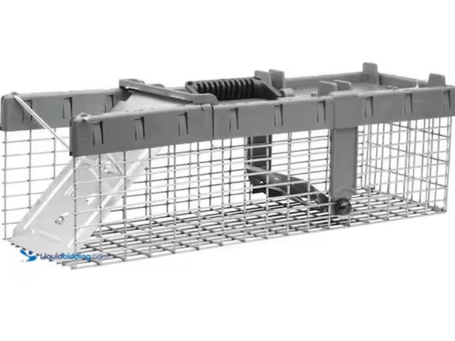 Lot 49-1631281 - Havahart Small 1-Door Humane Catch-and-Release Live Animal Cage Trap for Squirrel, Weasel, Chipmunk,...