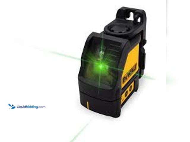 Lot 49-5407607 - DEWALT 100 ft. Green Self-Leveling Cross Line Laser Level with  Case, Model: DW088CG. Used