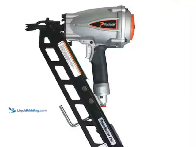 Lot 49-3611925 - Paslode Pneumatic 3-1/2 in. 30 degree Air Corded PowerMaster Plus Clipped-Head Framing Nailer, Model...