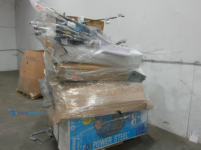 Lot 49-2020898 - Salvage Pallet of Miscellaneous Items. IMPORTANT: Please note that the condition of this lot is SALV...