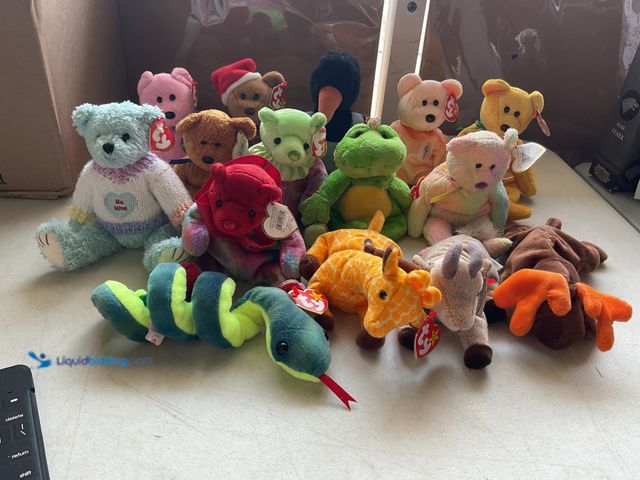 Lot 49-1804520 - 15 NEW TY BEANIE BABIES WITH TAGS