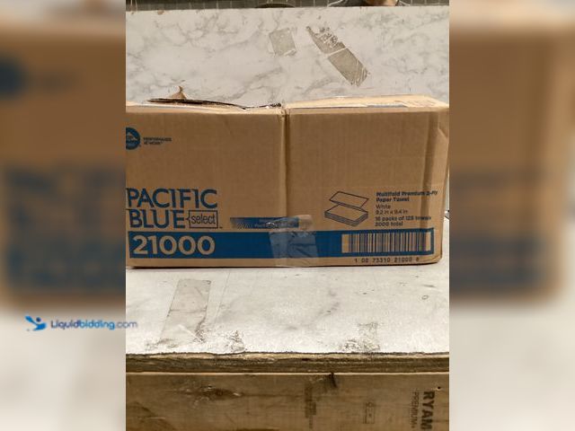 Lot 49-5545588 - Bulk Pack of Multifold Paper Towels 23.3cmx23.8cm, Unused