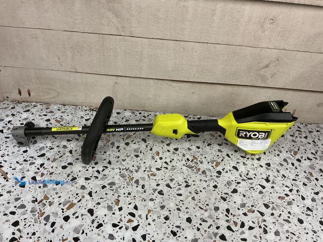 Lot 49-5453285 - RYOBI 40V HP Brushless 16 in. Cordless Carbon Fiber Shaft Attachment Capable String Trimmer ENGINE. ...