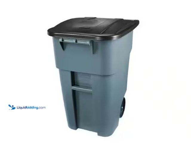 Lot 49-2025074 - Rubbermaid Commercial Products BRUTE 50 Gal. Grey Rollout Plastic Indoor or Outdoor Trash Can with L...