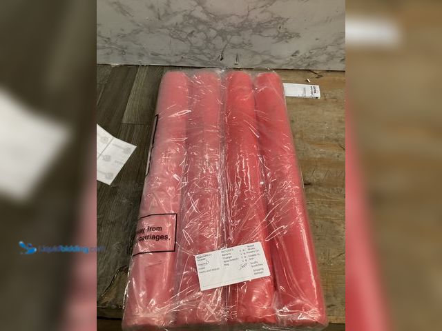 Lot 49-5415130 - PREBOUN 4 PCS 40 IN Plastic tablecoth for parties/banquets.