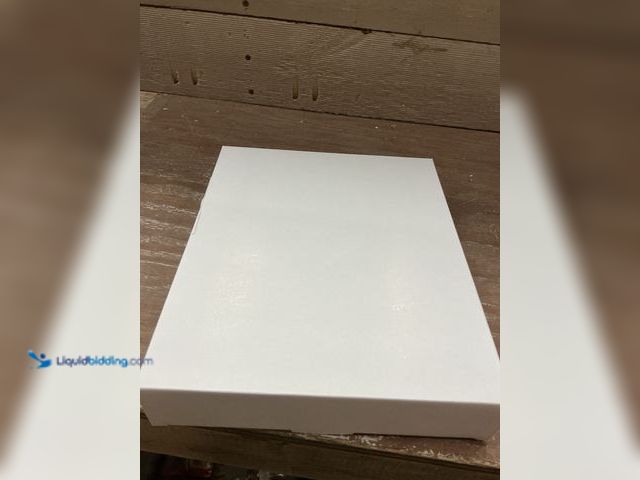 Lot 49-3537936 - Memo Binder W/ Laminated Pockets New