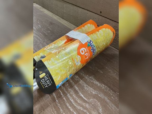 Lot 49-3539494 - Swiffer
Super Extendable Dusting Kit with Heavy Duty Refills (1-Handle, 4-Dusters) (3packs) New