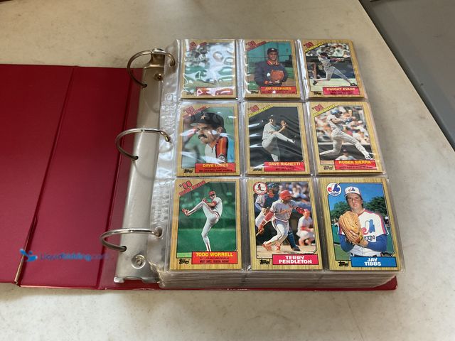 Lot 49-1505572 - COLLECTIBLE 1987 TOPPS BASEBALL COMPLETE 792 CARD SET INCLUDING BARRY BONDS ROOKIE AND MORE #COINS12...