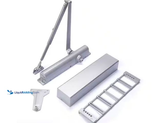 Lot 49-1576436 - Universal Hardware Heavy-Duty All-in-One Aluminum Commercial Door Closer with Flex Plate Model # UH4...