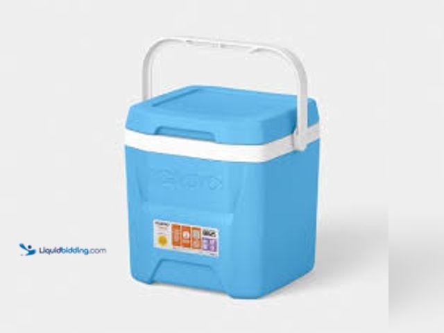 Lot 49-5546258 - qty 2 - Igloo Sun Squad 18 Cans/12qt Hard Sided Cooler - Carolina Blue Model:034223333065 New.