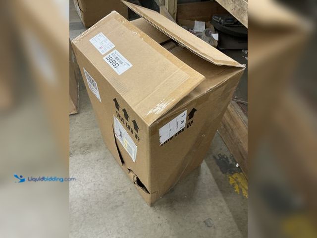 Lot 49-3565053 - Trash Can Unused