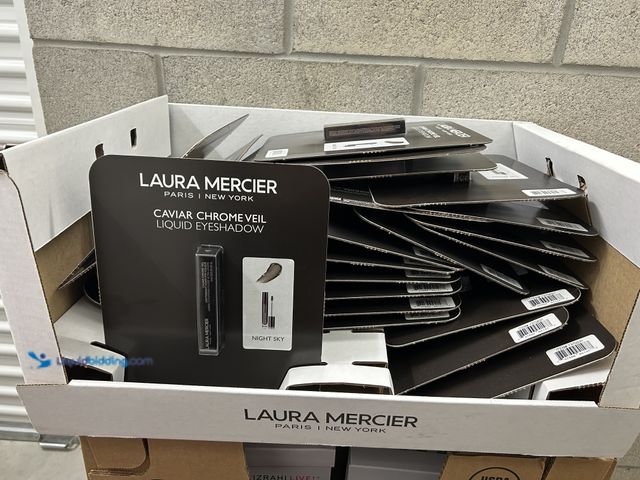Lot 49-5270401 - 28 New LAURA MERCIER Eye Shadow makeup Caviar Chrome Veil Liquid EyeShadow New in package condition ...