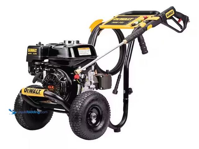 Lot 49-5478616 - DEWALT
3600 PSI 2.5 GPM Cold Water Gas Professional Pressure Washer with HONDA GX200 Engine Interne...