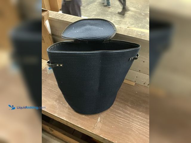 Lot 49-5463366 - Navy Blue Cotton Basket with Zippable Lid. Item is Ybnysed