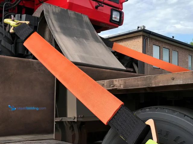 Lot 49-1831442 - New 2 pcs VEVOR Axle Straps Axle Tie Down Straps D Ring 2 in x 3.2 ft for Trailer Truck car brand ne...