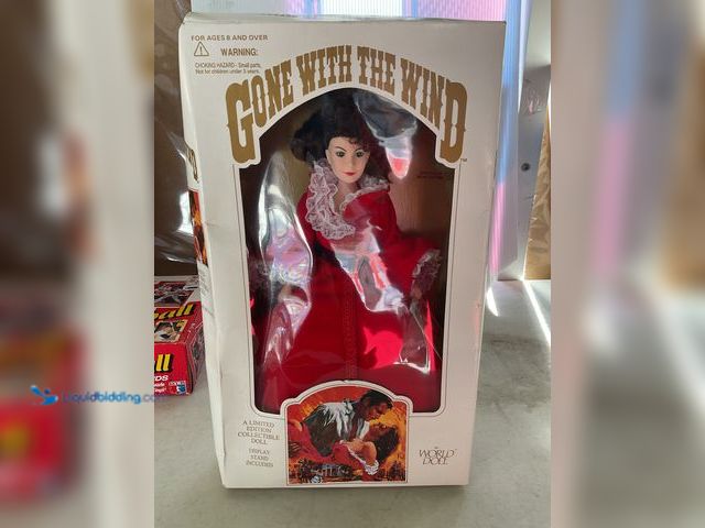 Lot 49-1810379 - COLLECTIBLE 1989 GONE WITH THE WIND “SCARLETT O’HARA” FASHION DOLL LIMITED EDITION